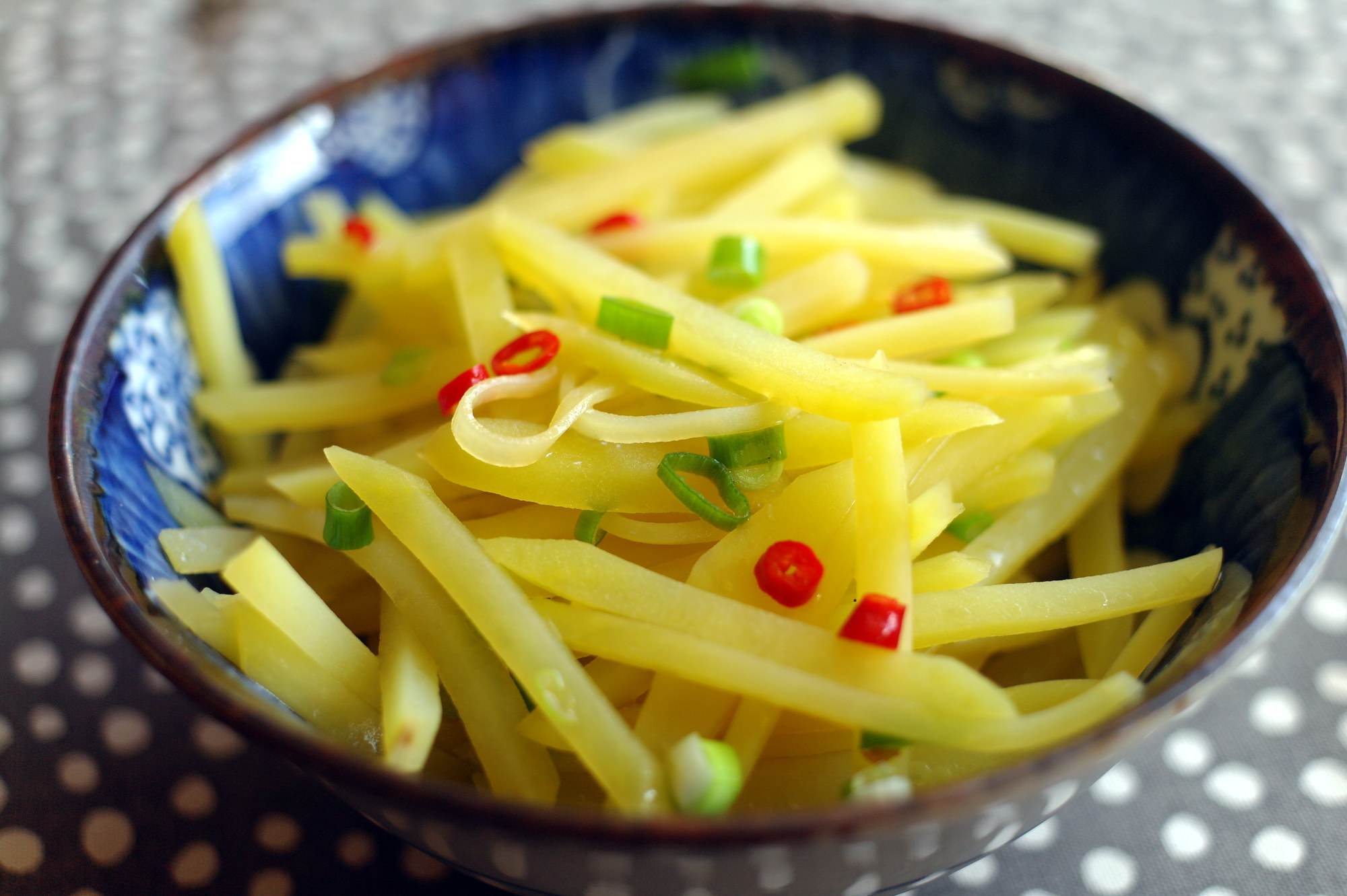 Tǔdòusī (Patate julienne saltate).